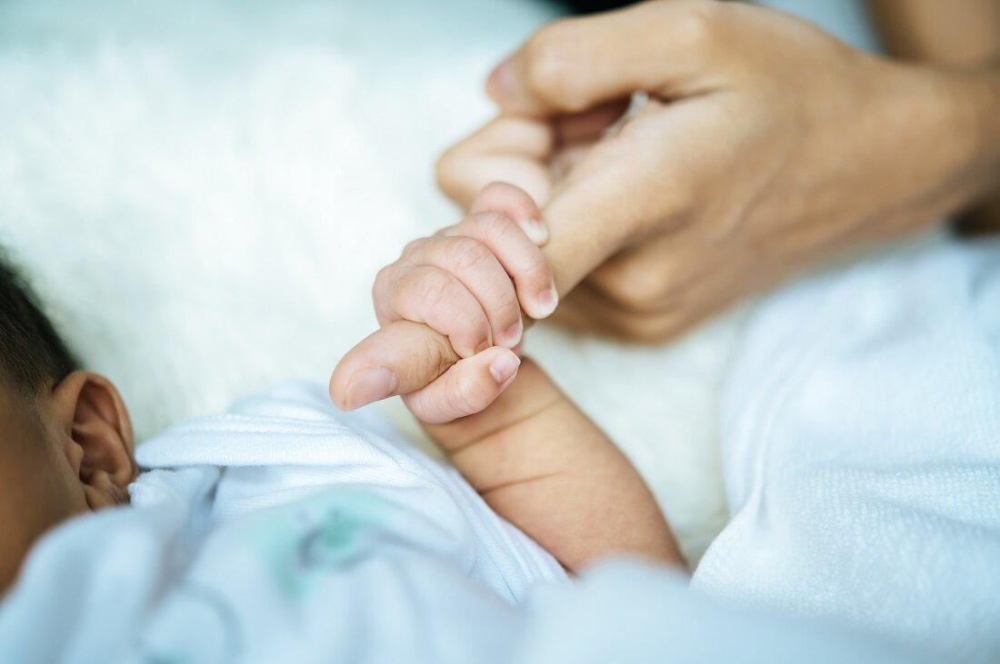 Яку роль відіграє грудне молоко для передчасно народженої дитини?